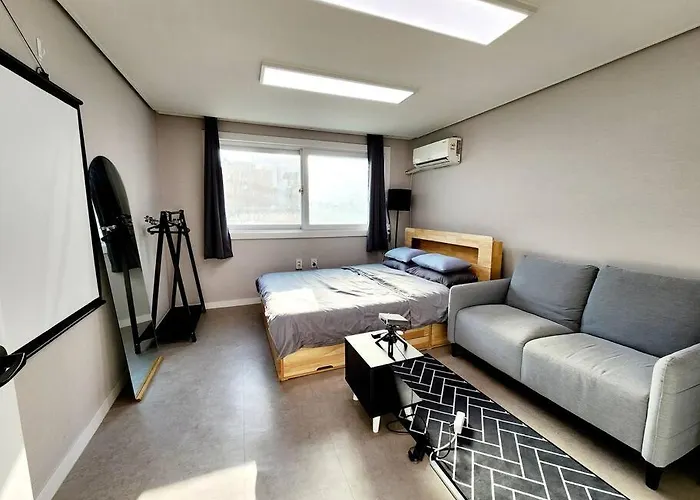 The Enough Appartement *